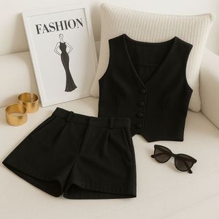 Conjunto Feminino Alfaiataria Luxo - Colete e Short Elegante — foto 2 — Achou Levou Brasil
