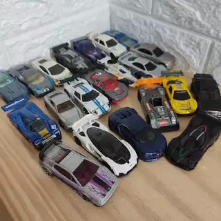 Hot Wheels modelos exóticos e de corrida usado loose