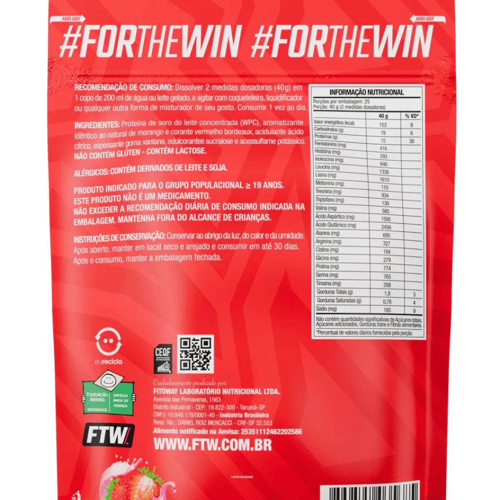 Verso do pacote de Whey Concentrado FTW sabor Morango, exibindo informações nutricionais, modo de preparo e ingredientes.