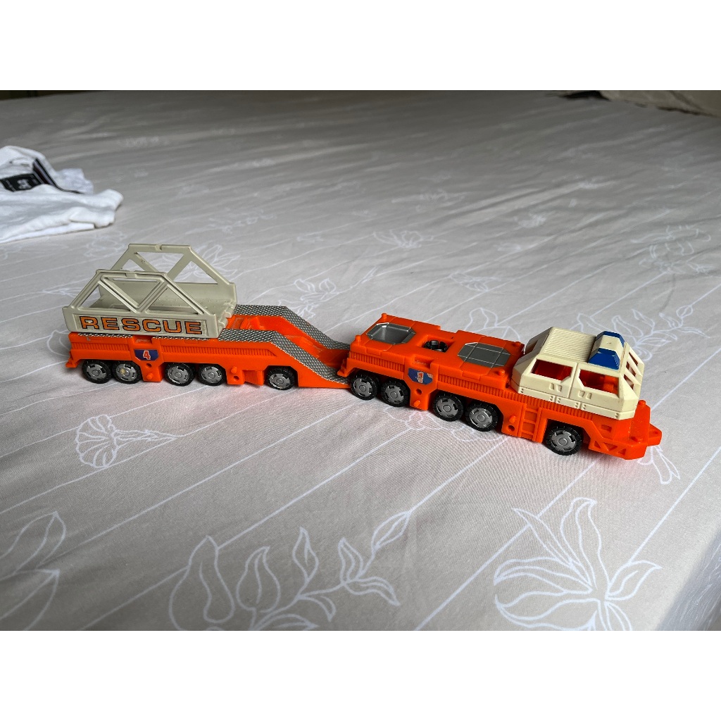 mega caminhão transportador com engate Matchbox 20 rodas