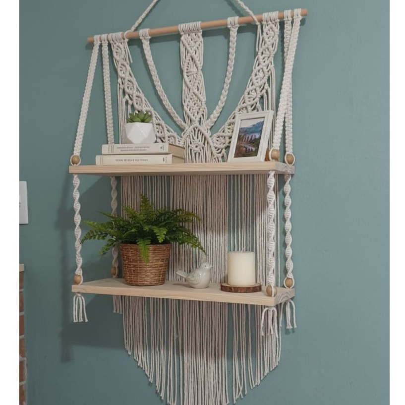 prateleira charme em macrame. altar, suorte de vasos , porta objetos versatil , porta livros, prateleira dupla