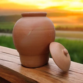 Pote de barro para armazenar água com capacidade para mais de 6 litros !!