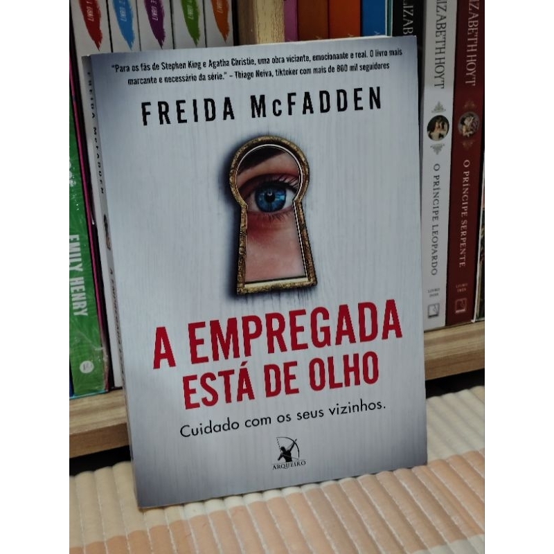 Livro a empregada está de olho - Freida McFadden | Shopee Brasil