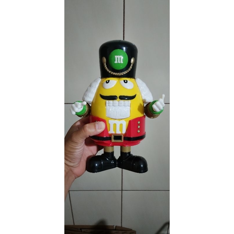 Dispenser M&M versão limitada Quebra nozes 25 cm | Shopee Brasil