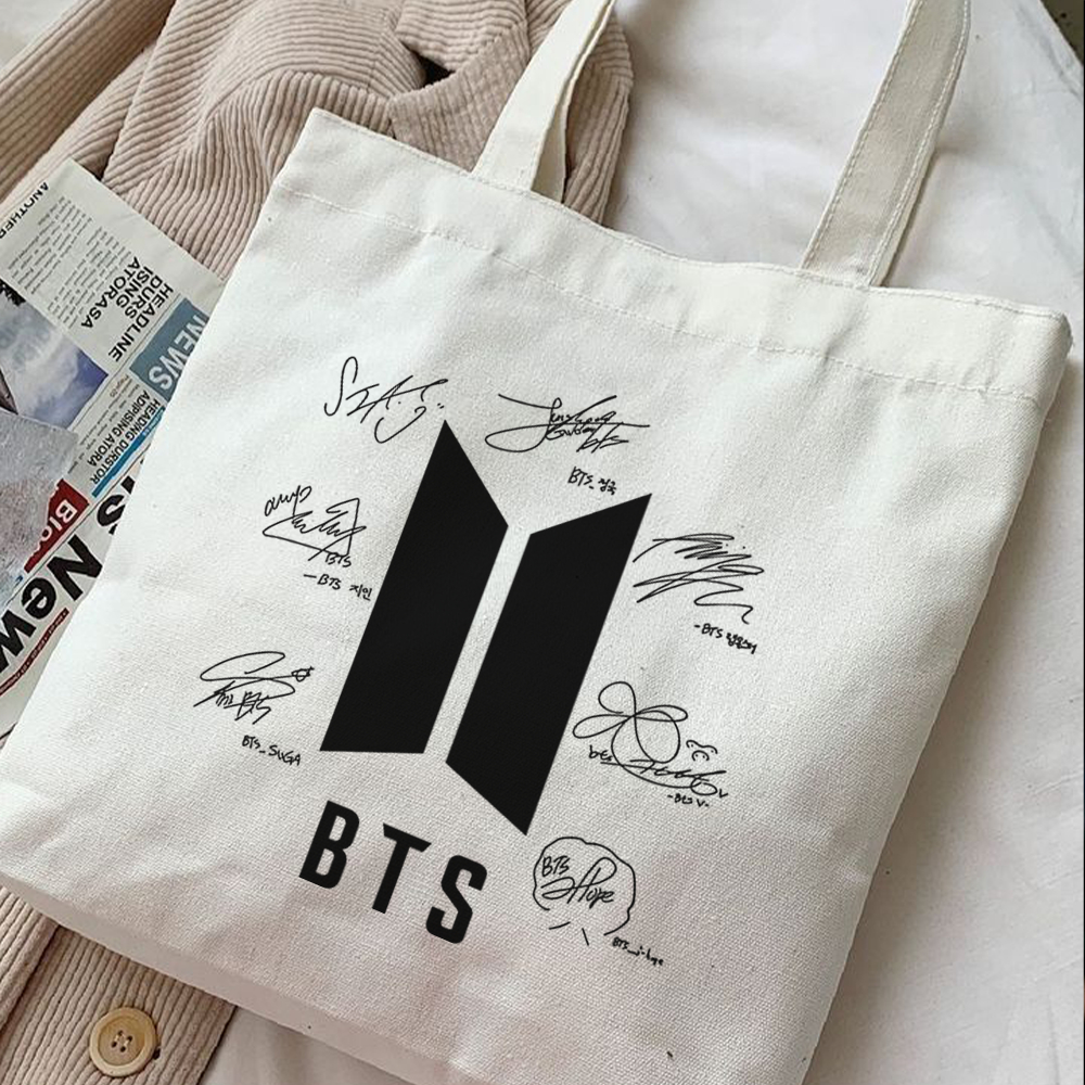 Bolsa Unissex Ecobag Simbolo Army Fãs Kpop Assinaturas BTS Tour