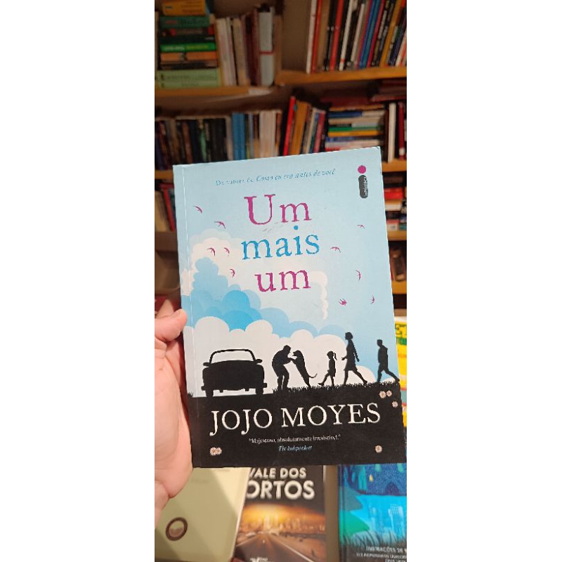 um mais um - Jojo Moyes | Shopee Brasil