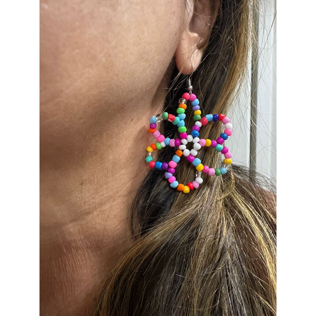Brinco flor feminino de miçangas coloridas, moderno e estiloso ...
