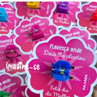 Kit 10 Cards Para presilha dia da mulher, dia das mães lembrancinha NÃO ACOMPANHA O BRINDE em Oferta na Shopee