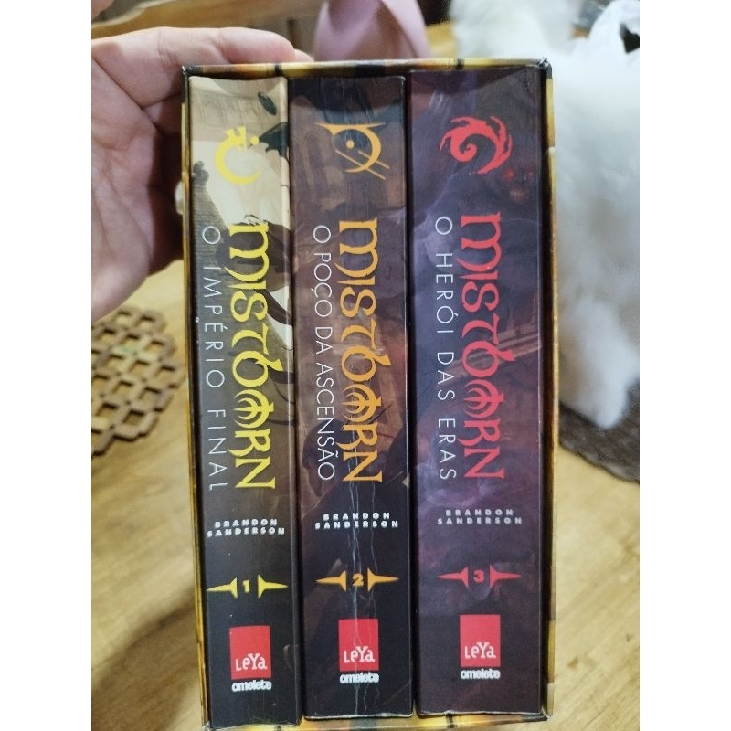 Box Mistborn ANTIGO, de Brandon Sanderson | Shopee Brasil