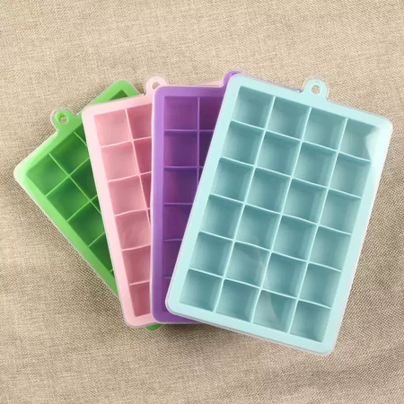 Forma de gelo em silicone e com tampa – 24 cubos flexíveis, livre de bpa