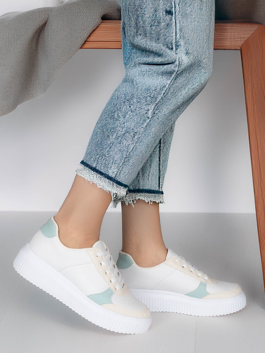 Tênis Feminino Plataforma Casual Verde e Branco Macerata