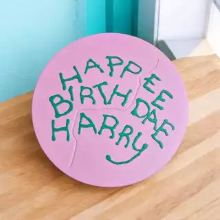 Lata Harry Potter cacau show Happie Birthdae Harry colecionável em Oferta na Shopee