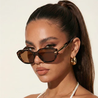 Óculos de Sol Tartaruga Marrom Quadrado Premium Oncinha Classico Tendencia Blogueira Retro Uv400 em Oferta na Shopee