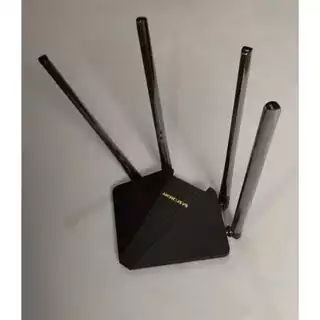 Roteador 4 antenas Mercusys MR30G AC1200 Gigabit Wireless Dual Band Preto 110v/220v usado