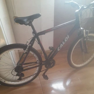 Bicicleta Caloi Alumínio- 21 marchas- Roda Vmark- Aro 26-cor preta usada em Oferta na Shopee