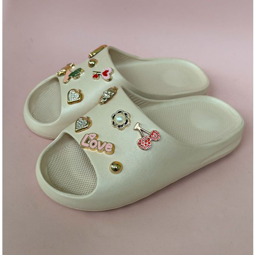 Chinelo Feminino Nuvem Anatômico Leve EVA Com Acessórios Pins | Shopee ...