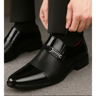 Sapato Social em Verniz com Fivela Linha Confort Design Sofisticado Acabamento Brilhante