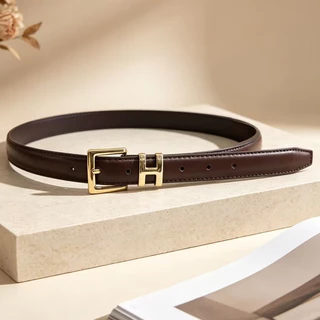 Cinto feminino com fivela dourada quadrada e detalhe H, estilo clássico