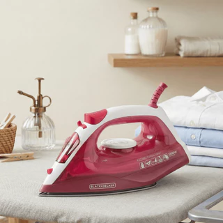 Ferro de Passar 110V C/Base Anti Aderente / Passador de Roupa a Vapor Black Decker em Oferta na Shopee