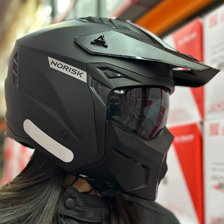 CAPACETE NORISK DARTH II MONOCOLOR URBANO PRETO FOSCO 4 EM 1