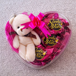 Coração com chocolate 3 bombons + 1 chaveiro p/presente/aniversário/lembrancinha de natal/doce em Oferta na Shopee