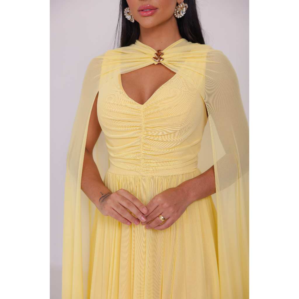 Vestido Longo de Festa, Capa de Tule com Fivela e Busto Drapeado ...