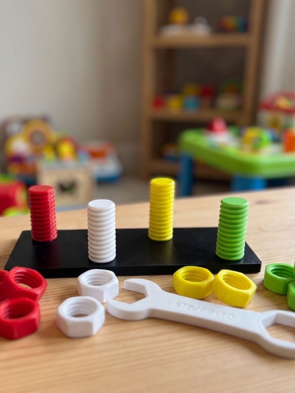 Brinquedo Educativo Montessori de Parafusar