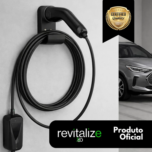 Suporte de parede preto para cabo de carregador de carro elétrico Tipo 2, com o conector pendurado e o cabo enrolado, e kit de instalação com bucha e parafuso