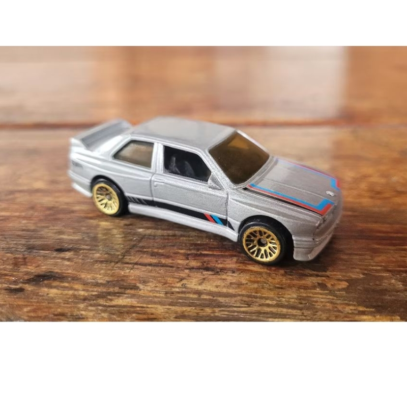  M3 (E30) 1987 Silver 1/43 ミニカー M3 (E30) 1987 Silver 1/43 ミニカー 1-43-minichamps-1987-bmw-m3-