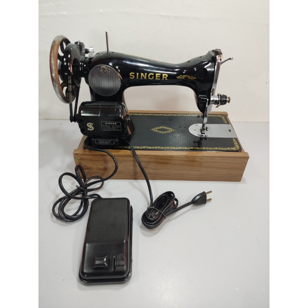 Máquina Costura Singer 15c Antiga Funcionando Tcb Branco (Usado ...