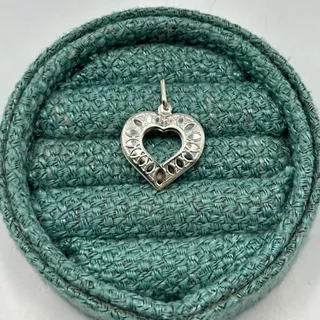 Pingente de Prata 925 Coração Duplo Vazado em Oferta na Shopee