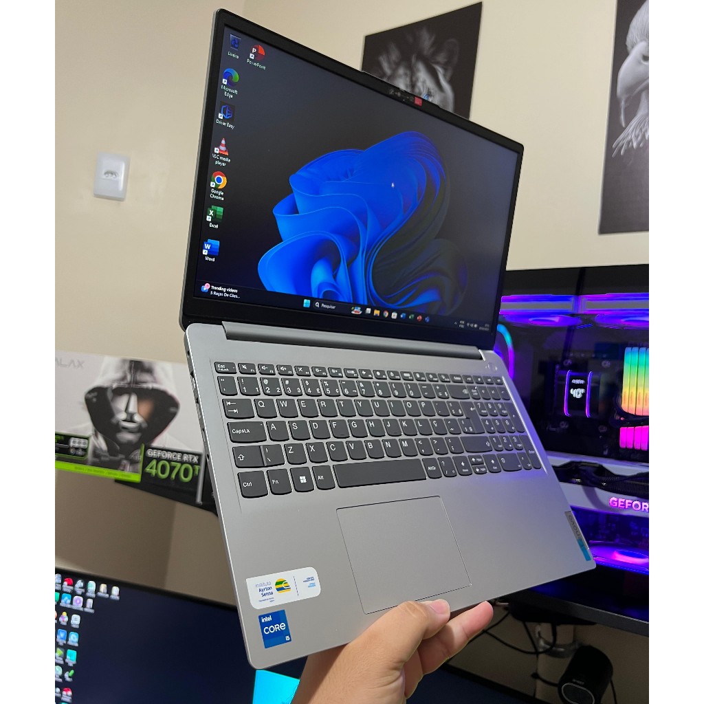 Notebook Lenovo Intel Core i5 12º 1235U/16GB RAM/SSD 512GB/Tela