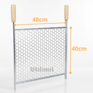 Grelha 50x40 de Churrasco Tela Moeda Galvanizada Cabo De Madeira Resistente Durável, Distribuição Uniforme de Calor