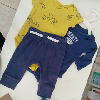 kit 2 Body Carter's e uma Calças Carter's 3meses em Oferta na Shopee