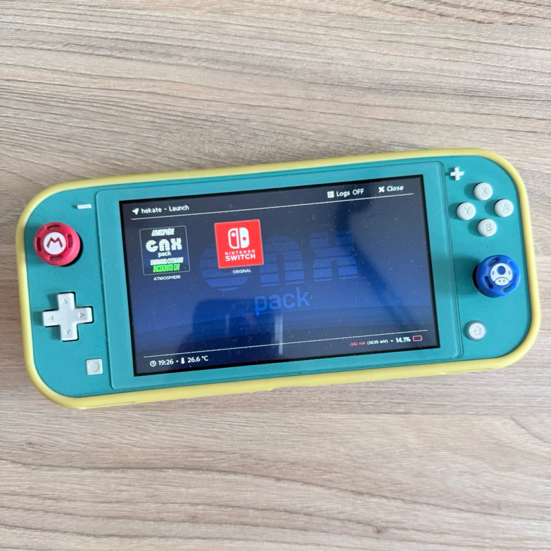 ( e Desbloqueado) Nintendo Switch Lite ( SD 128 GB e Acessórios)