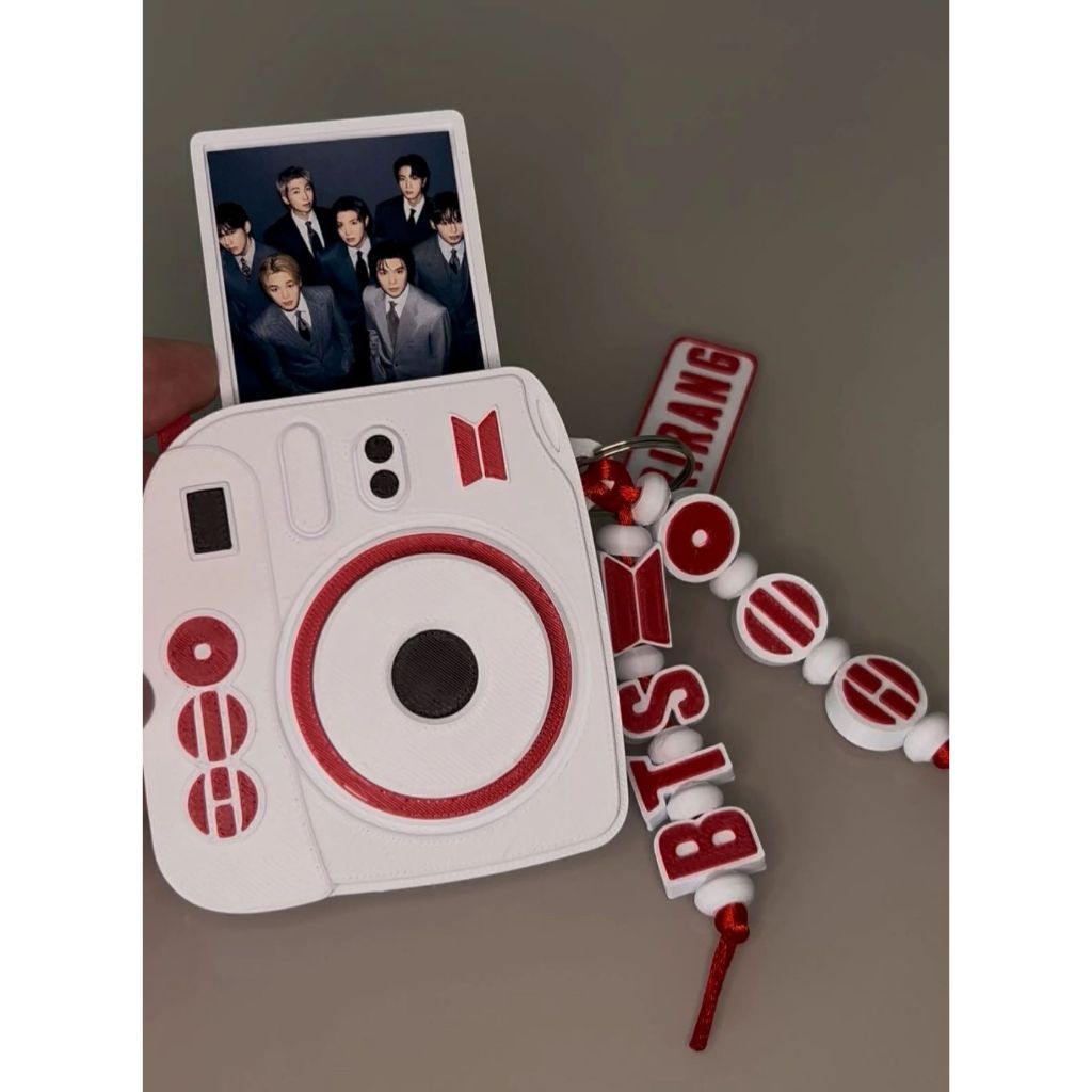 Chaveiro BTS Porta Foto Photocard Holder Kpop Câmera Polaroid ARMY