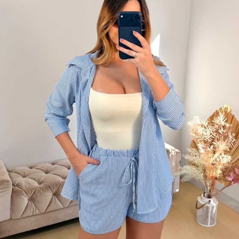 Conjunto Feminino Estampa Listrado Manga Longa e Short com Bolsa
