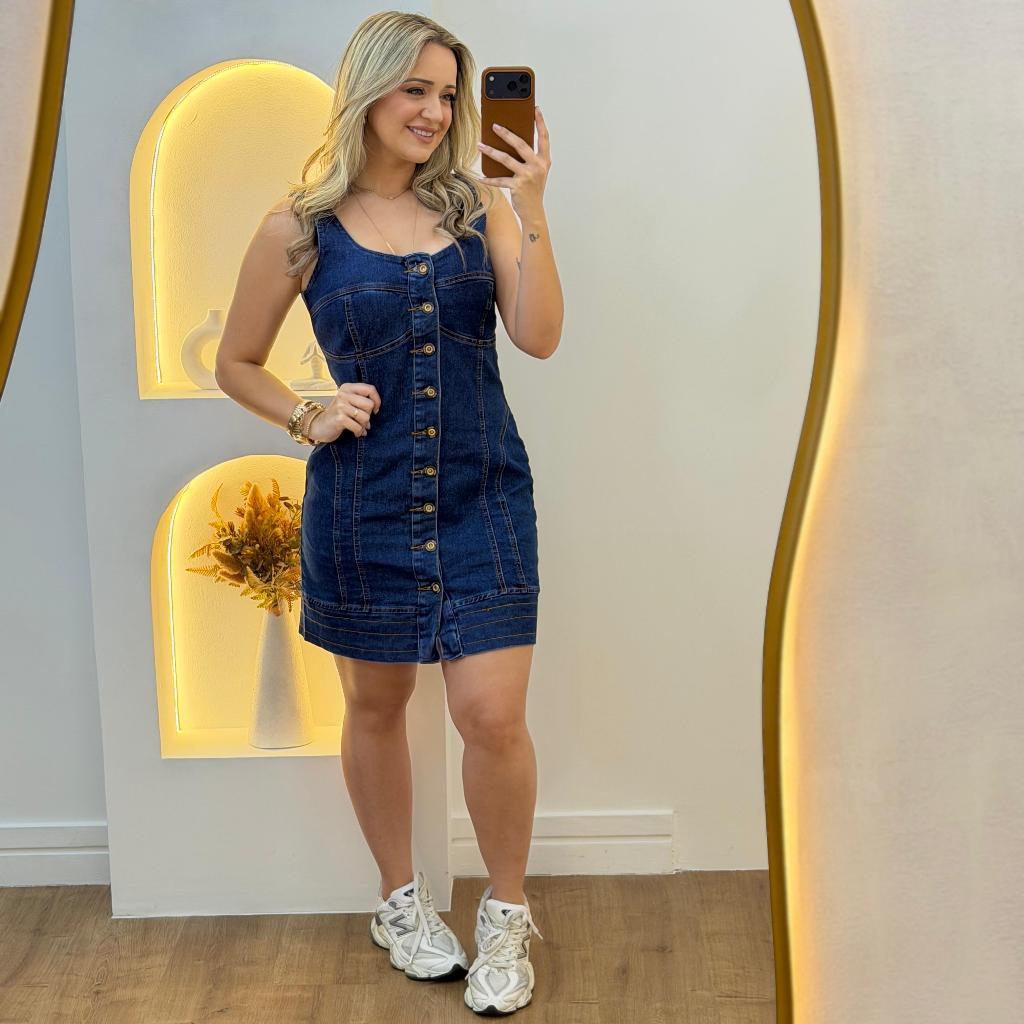 Vestido Jeans Retrô com Botões, Recortes e Alça Larga - Estilo Casual ...