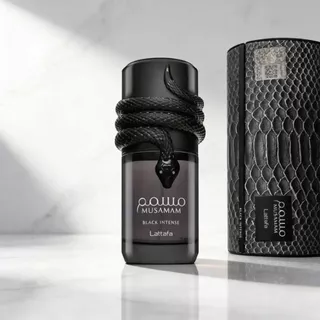 Perfume Lattafa Musamam, notas de âmbar, açafrão e cedro, linha Casablanca.Ele