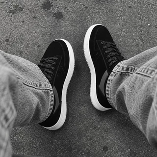 Tênis Casual Masculino Feminino Leve Suede Confortável Sola Reta Academia Dia a dia Preto Cinza e Branco 2 cadarços
