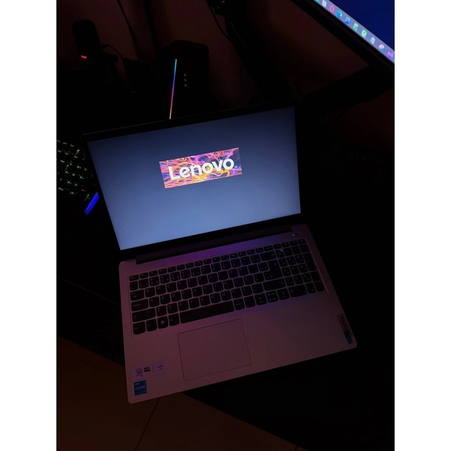 Notebook Lenovo Turbinado Intel Core i5 12º th/16GB RAM/SSD 512GB/Tela 15.6 Notebook Rápido para Trabalho e Estudos