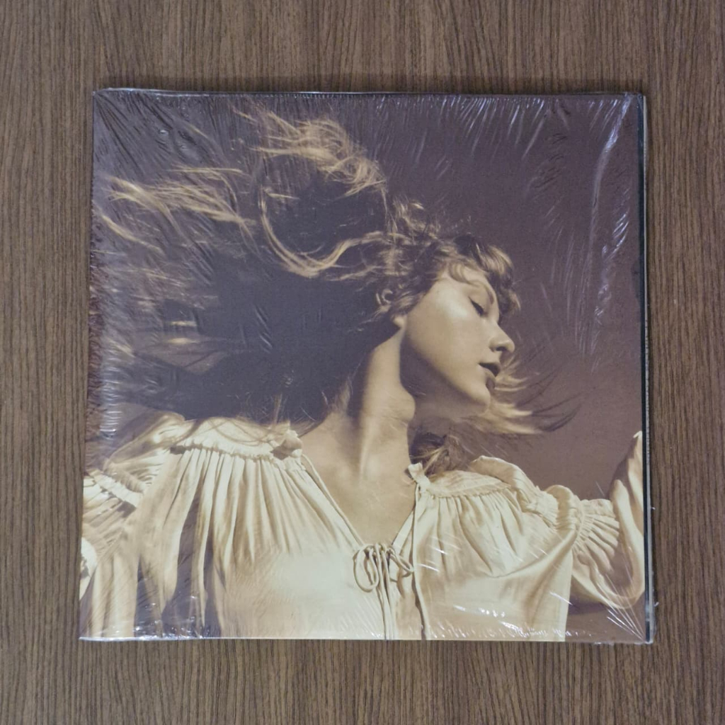 Taylor Swift - Caixa VIP The Eras Tour + CD Midnights (Moonstone