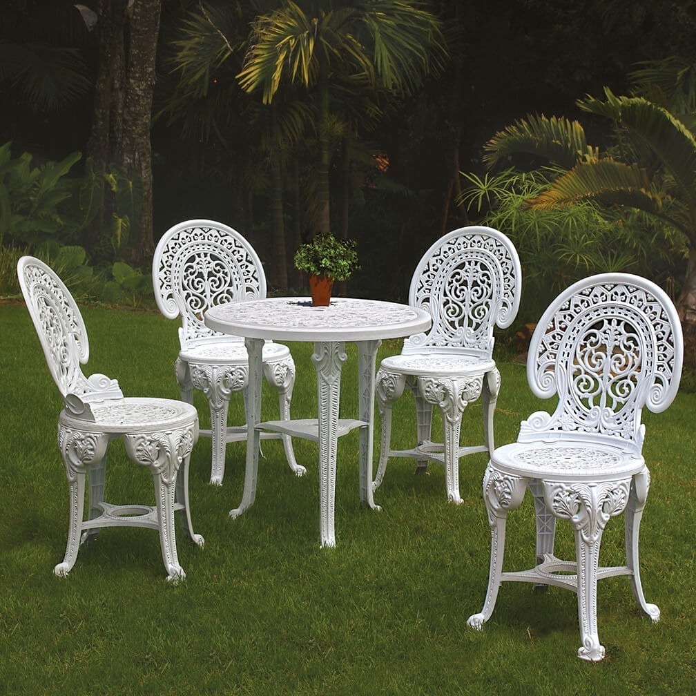 Mesa Com 4 Cadeiras Coloniais Area Externa Plastico Resistente Suporta 90KG - Antares