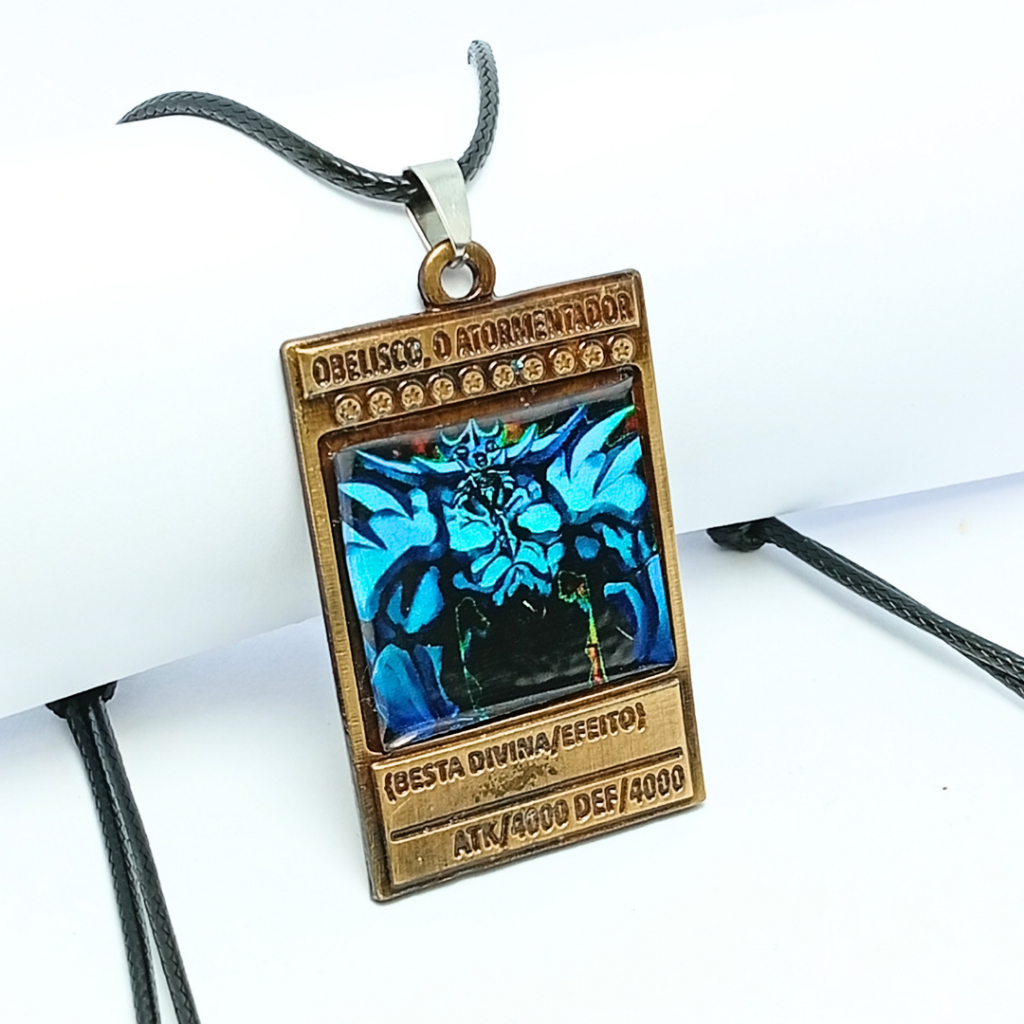 Colar Cordão Ajustável Carta Holográfico Besta Divina Obelisco O