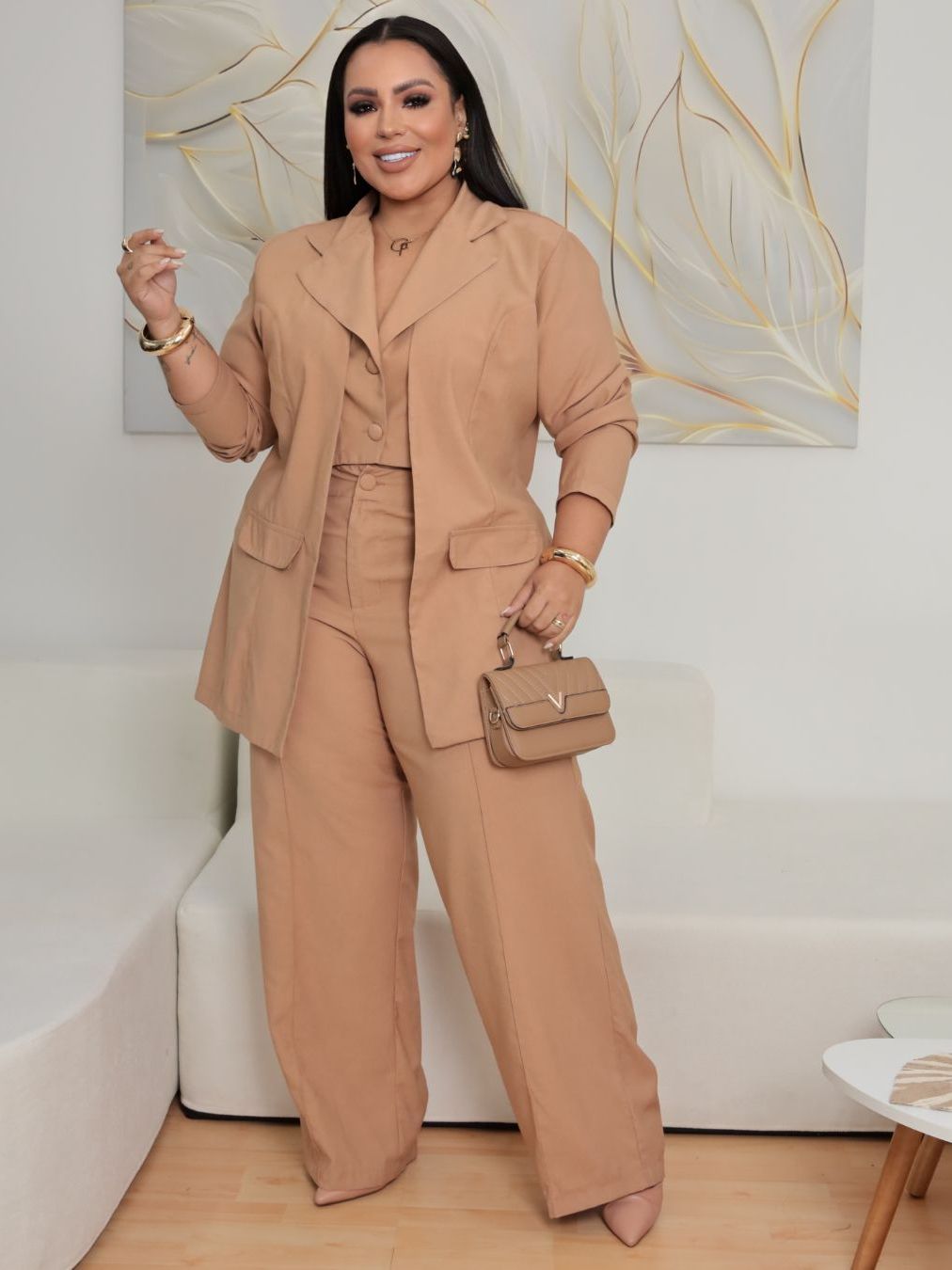 Conjunto Feminino Plus Size Alfaiataria Blazer com Cropped Integrado e Calça Elegante