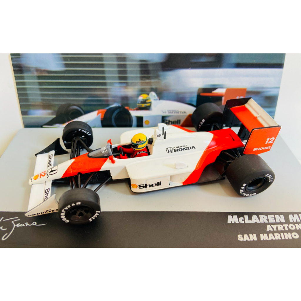 Miniatura McLaren MP4/4 - Ayrton Senna - W. Champion F1 1988