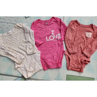 [ Desapego Carters] kit 3 bodys Carters 3 a 6 meses bebe menina em Oferta na Shopee