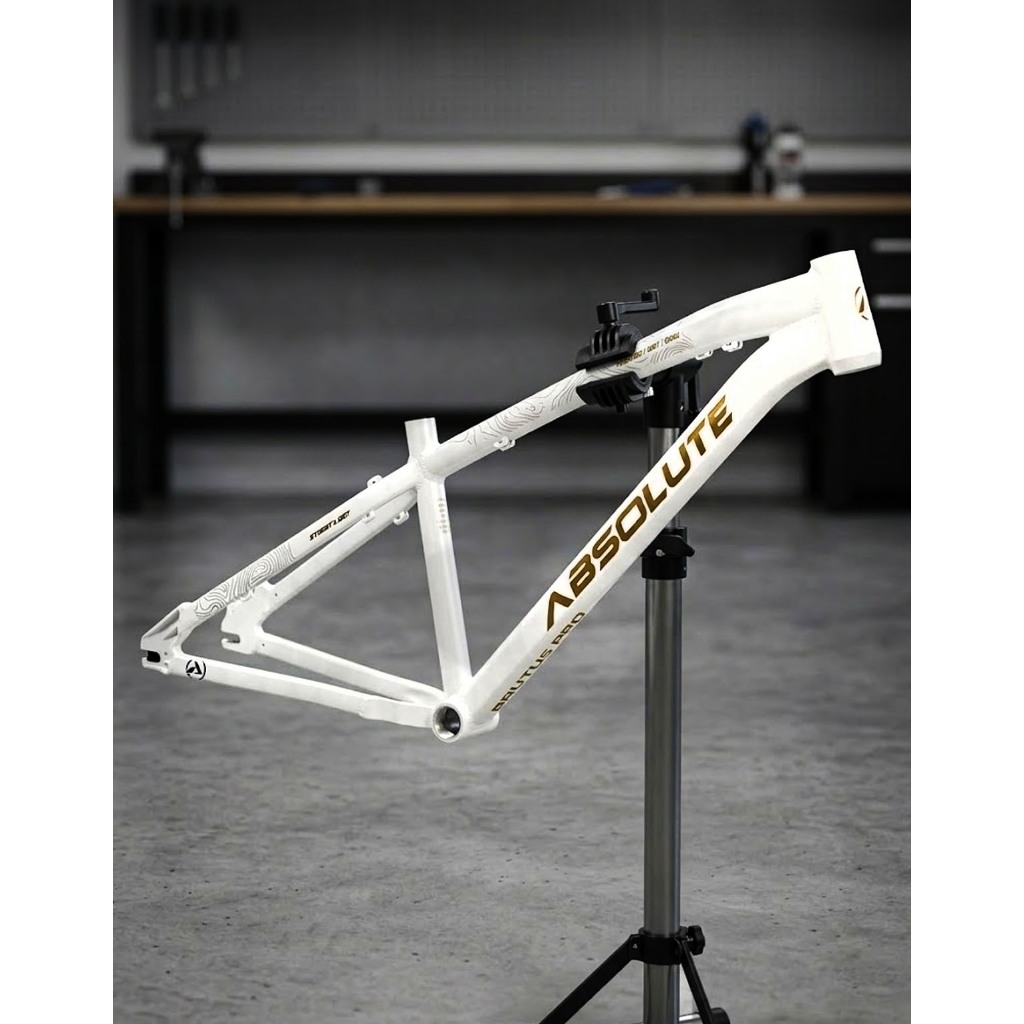 Quadro Absolute Brutus Pro 26 2025 Gancheira Horizontal Grau Dirt