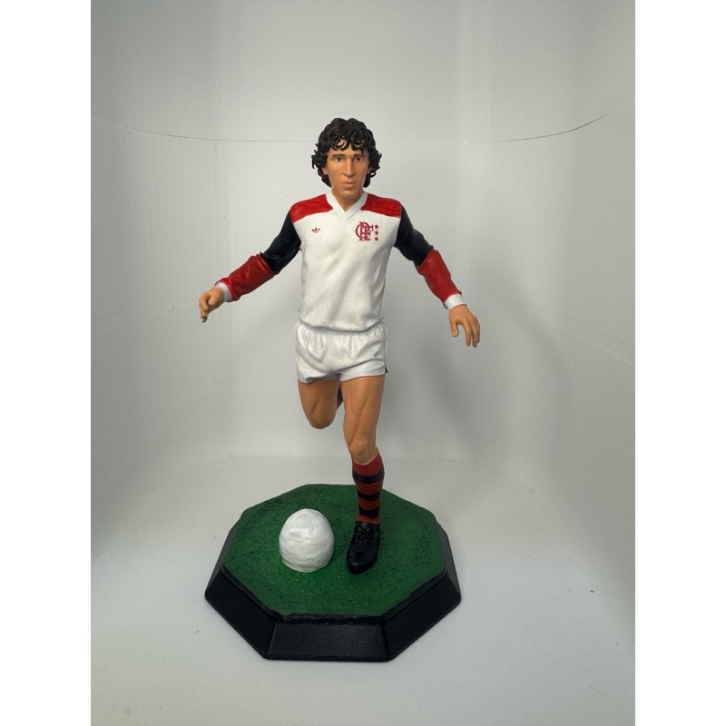 Zico フィギュア 1994年製 背番号10　左手部分に色落有 Estátua Realista – Zico – Mundial 1981 – Edição Colecionador