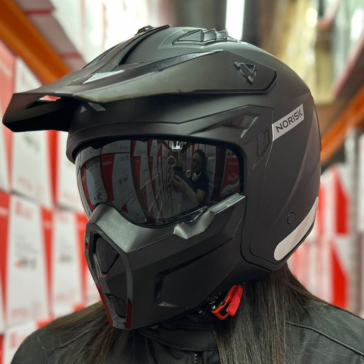 CAPACETE NORISK DARTH II MONOCOLOR URBANO PRETO FOSCO 4 EM 1